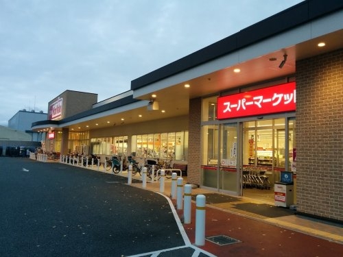 ハイツ尼崎A棟(マックスバリュ金楽時店)