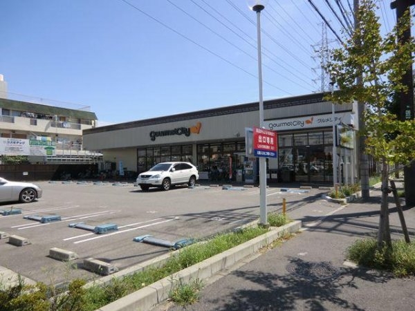 尼崎市大庄西町4丁目の中古一戸建て(グルメシティ尼崎大庄店)