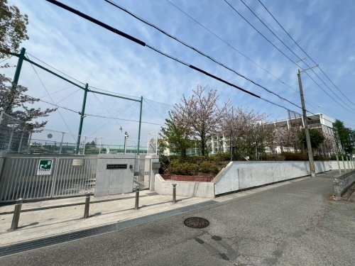 尼崎市富松町２丁目の中古一戸建て(尼崎市立塚口中学校)