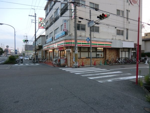 尼崎市稲葉荘4丁目の中古一戸建て(セブンイレブン 尼崎稲葉荘4丁目店)