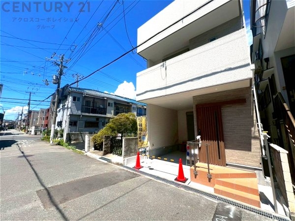 尼崎市西難波町６丁目新築一戸建て