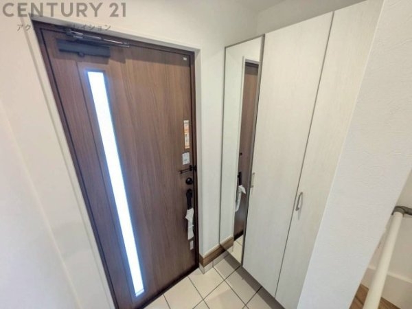 尼崎市富松町1丁目新築一戸建て(玄関)