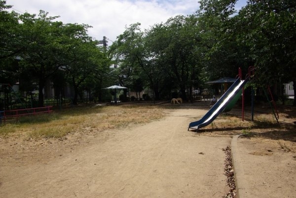 尼崎市東本町４丁目の中古一戸建て(大物川緑地)