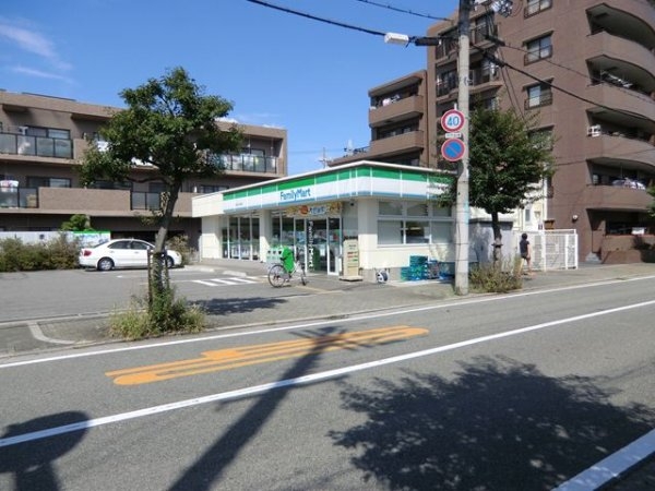 尼崎市琴浦町の中古一戸建て(ファミリーマート　尼崎大庄中通店)