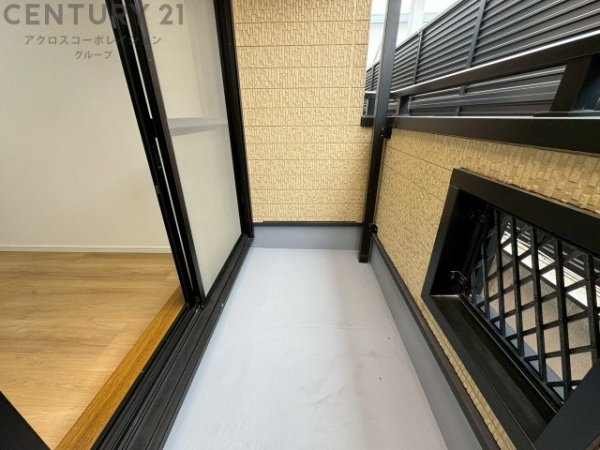 尼崎市稲葉荘4丁目の中古一戸建て(バルコニー)