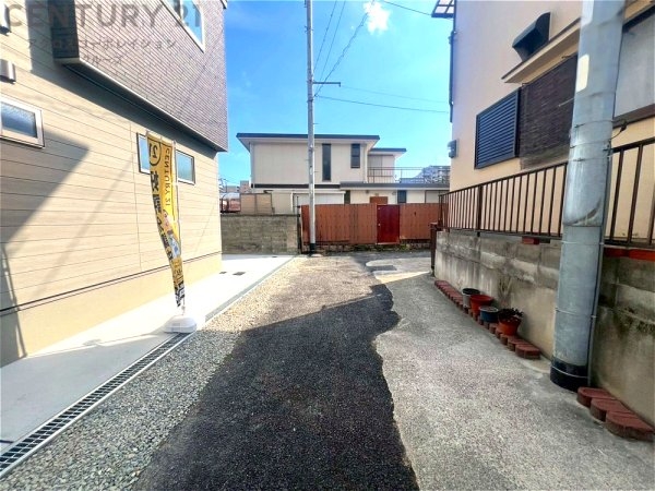 尼崎市三反田1丁目新築一戸建て(前面道路含む現地写真)