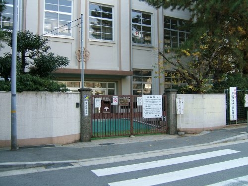 尼崎市長洲中通２丁目の中古一戸建て(尼崎市立長洲小学校)