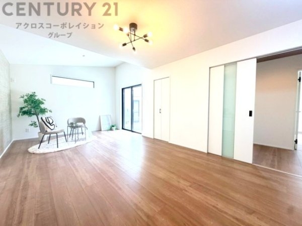 グラファーレ川西市清和台西２期　全１棟