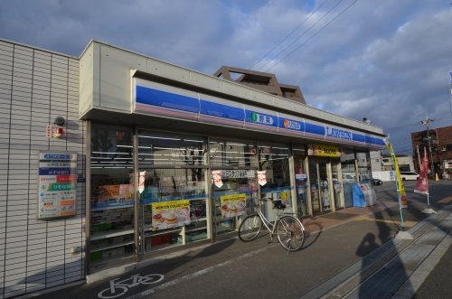 パレ武庫之荘東(ローソン　武庫之荘本町3丁目)