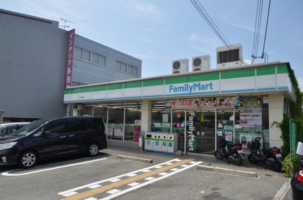 川西市新田３丁目の中古一戸建て(ファミリーマート川西平野店)