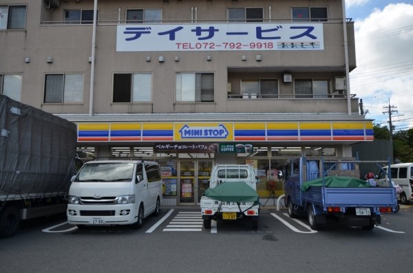 川西市錦松台の土地(ミニストップ川西西多田店)