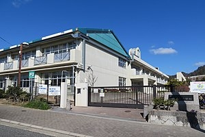 宝塚市山本台１丁目の土地(宝塚市立山手台小学校)