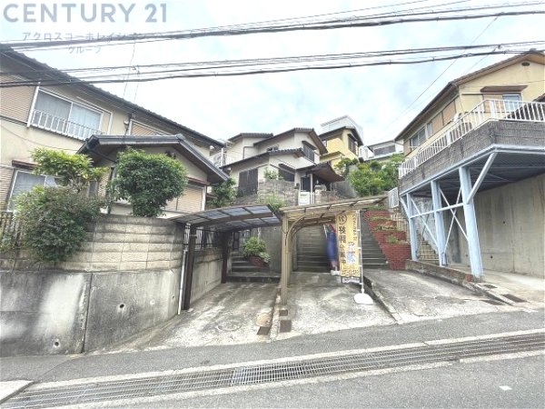 川西市萩原２丁目の中古一戸建て