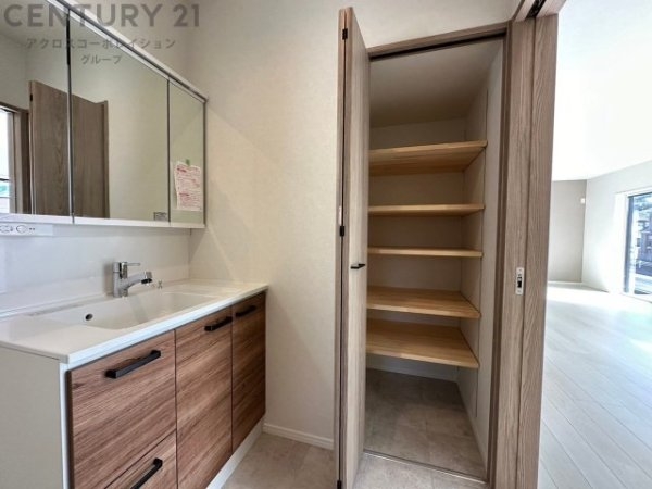 川西市鴬台１丁目の中古一戸建て