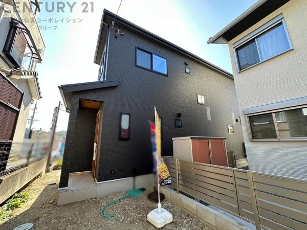 川西市鴬台1丁目新築一戸建て