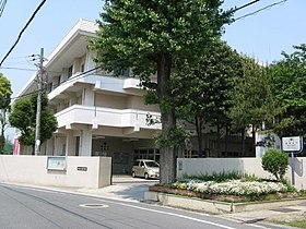 伊丹市梅ノ木1丁目の土地(伊丹市立南中学校)