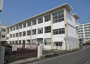 伊丹市鈴原町５丁目の土地(伊丹市立西中学校)