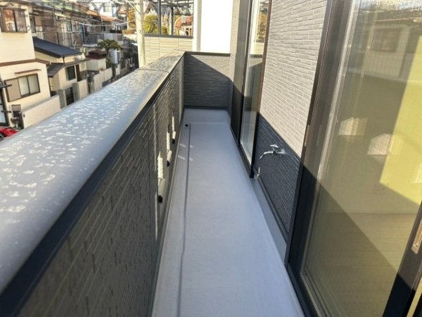 テェィダ山下駅前