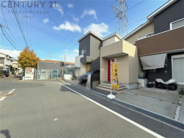伊丹市荒牧南３丁目の中古一戸建て