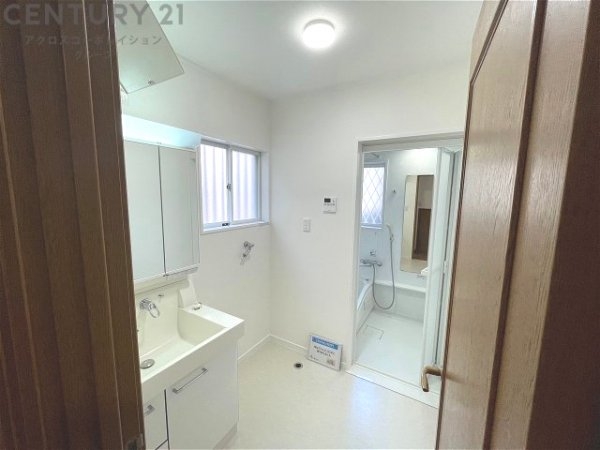 川西市新田２丁目の中古一戸建て