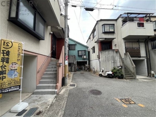 伊丹市寺本６丁目の中古一戸建て