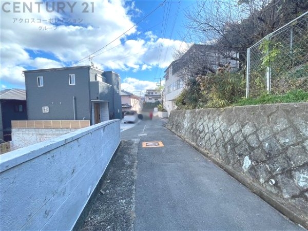 川西市鴬の森町の土地