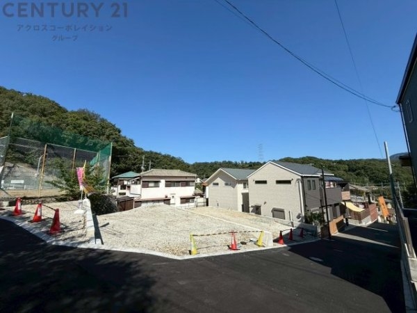 川西市鴬の森町の土地