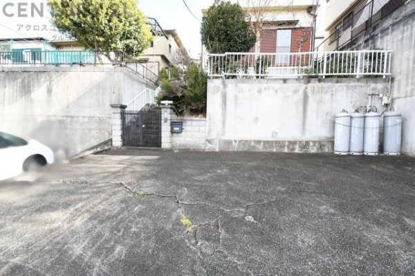 川西市錦松台の中古一戸建て
