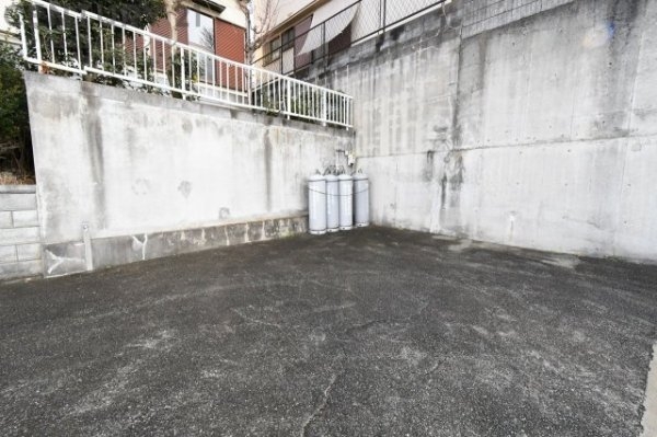 川西市錦松台中古戸建