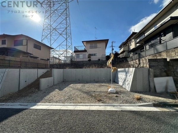 川西市鴬台2丁目売り土地
