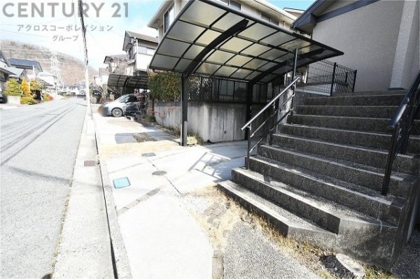 川西市丸山台３丁目の中古一戸建て