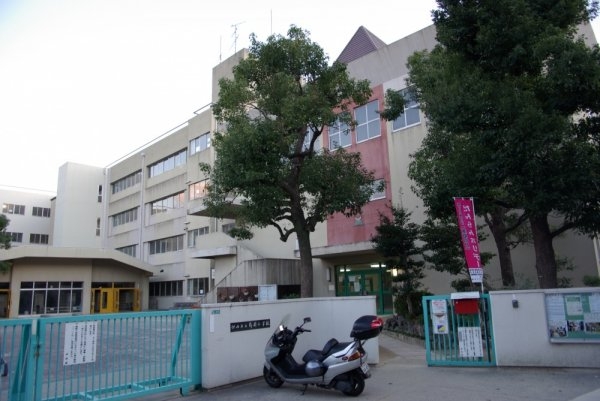 ユニライフ伊丹駅前(伊丹市立有岡小学校)