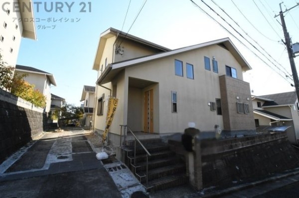 川西市丸山台２丁目中古戸建