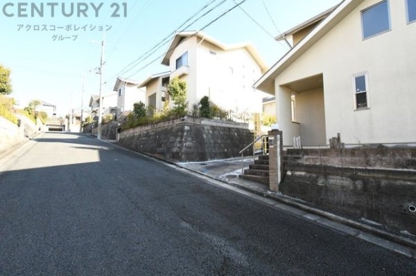 川西市丸山台２丁目の中古一戸建て