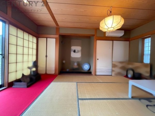 川西市けやき坂２丁目の中古一戸建て