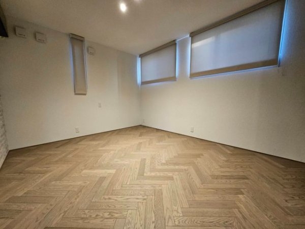 伊丹市昆陽泉町３丁目の中古一戸建て