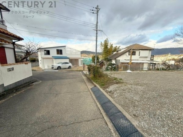 川西市鴬台2丁目売り土地