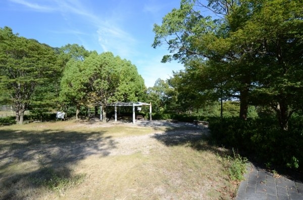 宝塚市ゆずり葉台2丁目の土地(ゆずりは第1公園)
