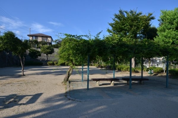 川西市萩原台東1丁目の土地(鴬が丘第1公園)
