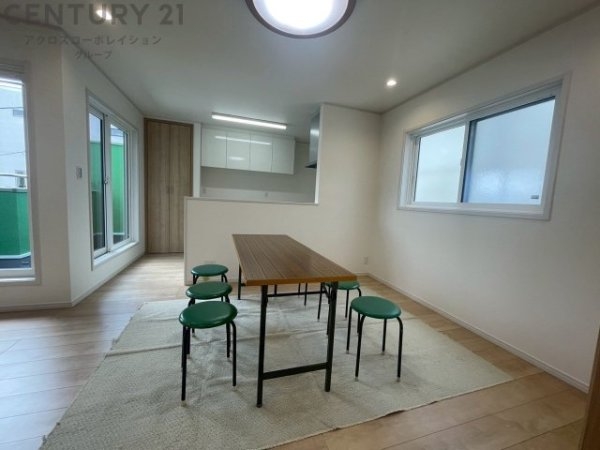 豊中市春日町３丁目新築一戸建て