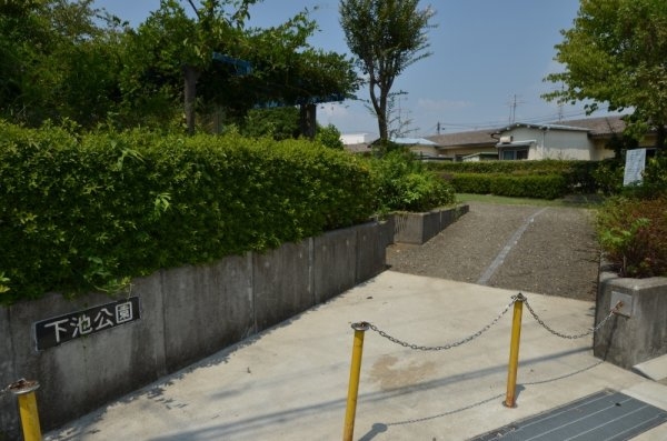 川西市加茂4丁目の土地(下池公園)