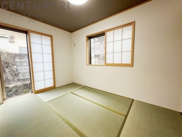 川西市緑が丘１丁目の中古一戸建て