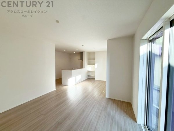 リナージュ川西笹部2丁目24-2期 全4区画(リビング)