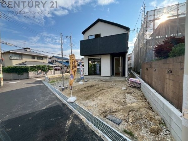 テラシエ池田市旭丘４期　全２棟