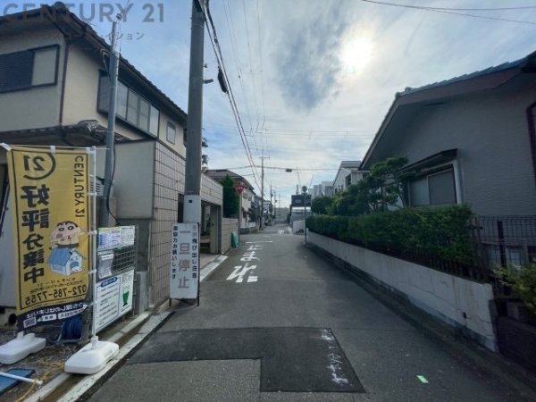 クレイドルガーデン川西市南花屋敷第1