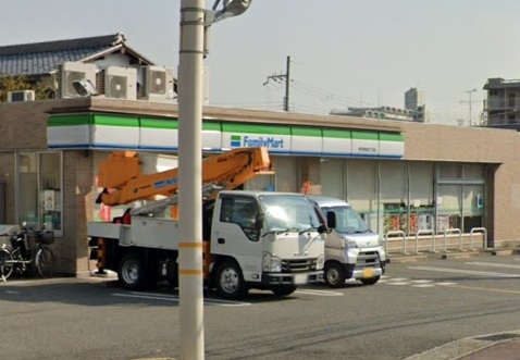 宝塚長尾パークホームズ(ファミリーマート伊丹荒牧四丁目店)
