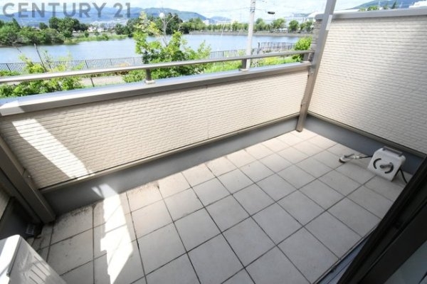 伊丹市鴻池６丁目の中古一戸建て