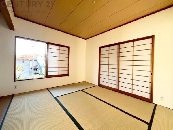 川西市けやき坂１丁目の中古一戸建て