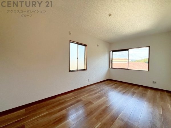 川西市けやき坂１丁目の中古一戸建て