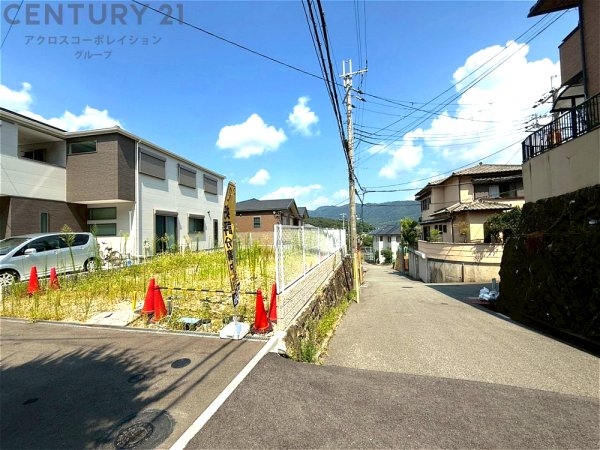 川西市鴬の森町の土地